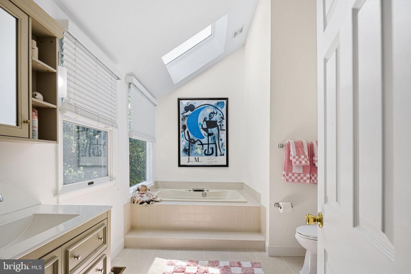 1233 Laura Lane photo 33