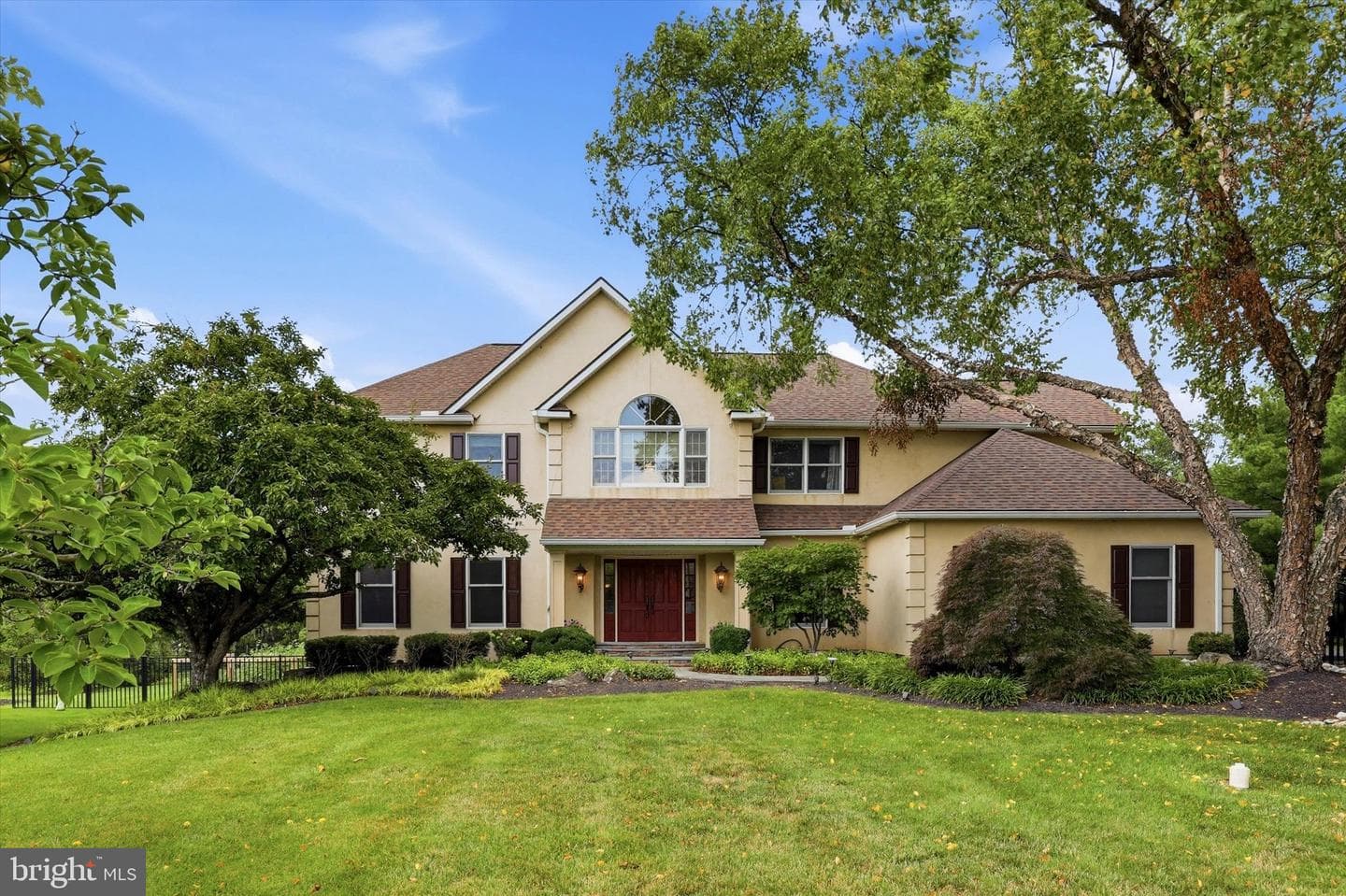 135 Burgundy Circle photo 1