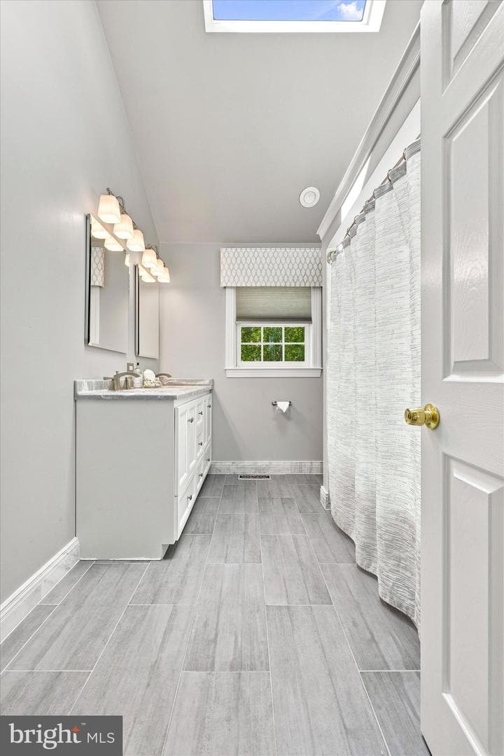 135 Burgundy Circle photo 28