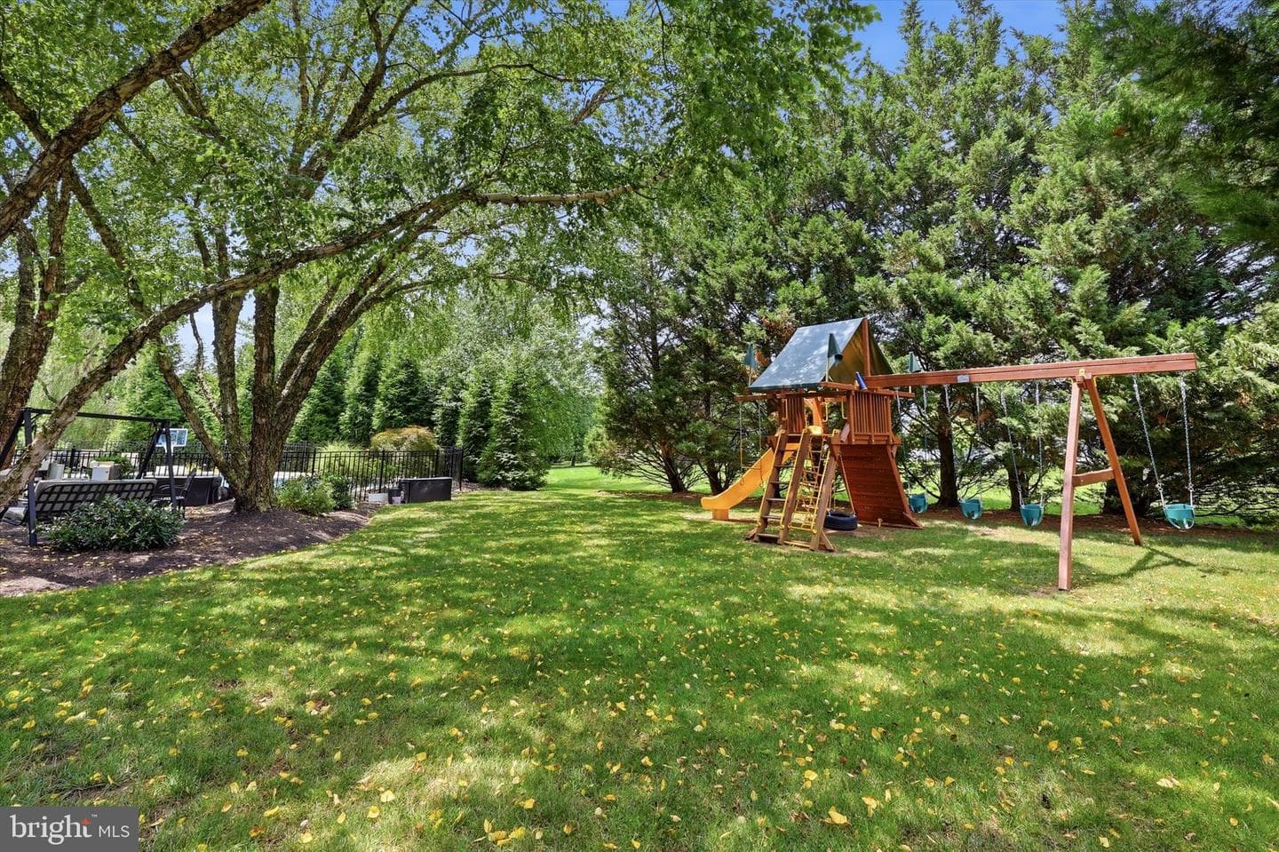 135 Burgundy Circle photo 48