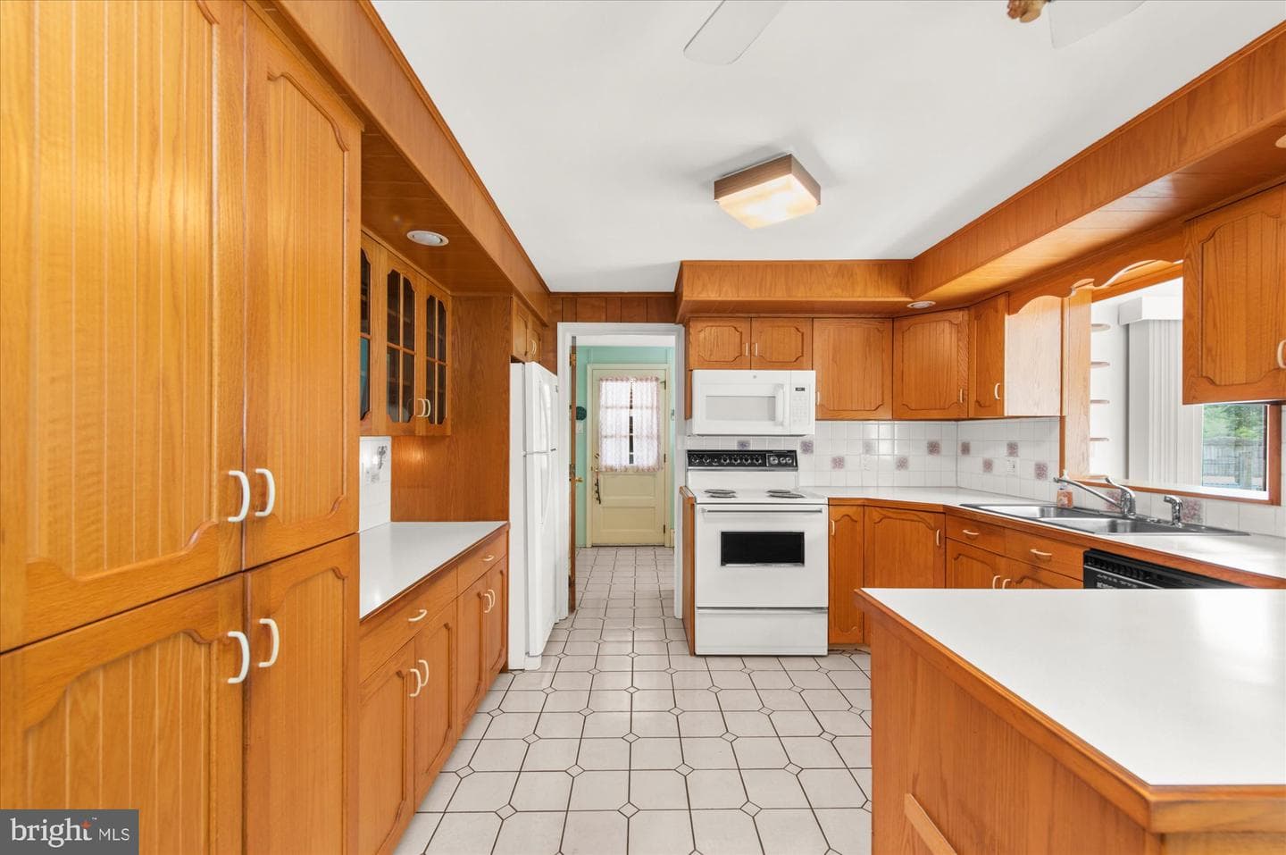 338 Borough Line Road photo 9