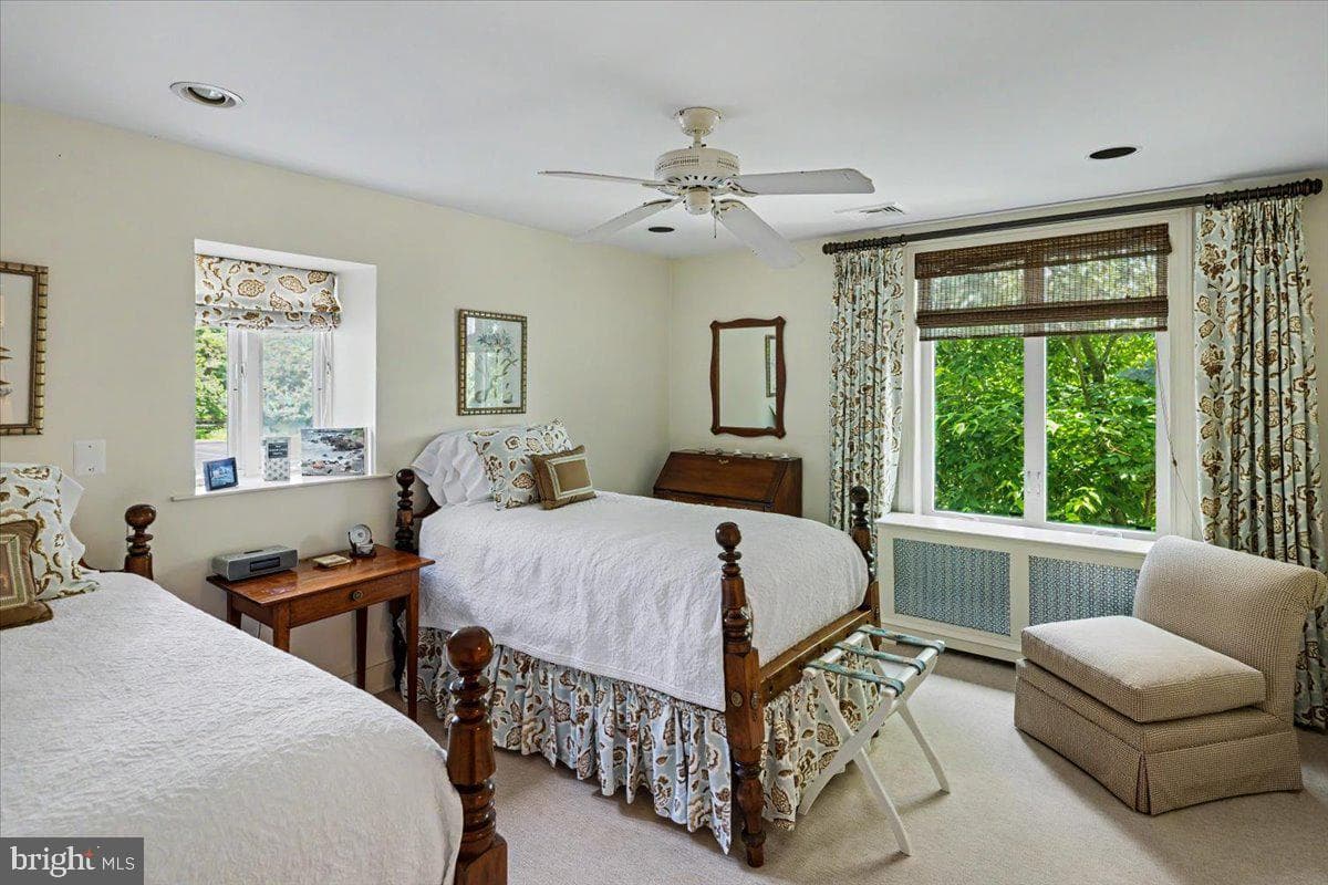 7029 Sheaff Lane photo 32