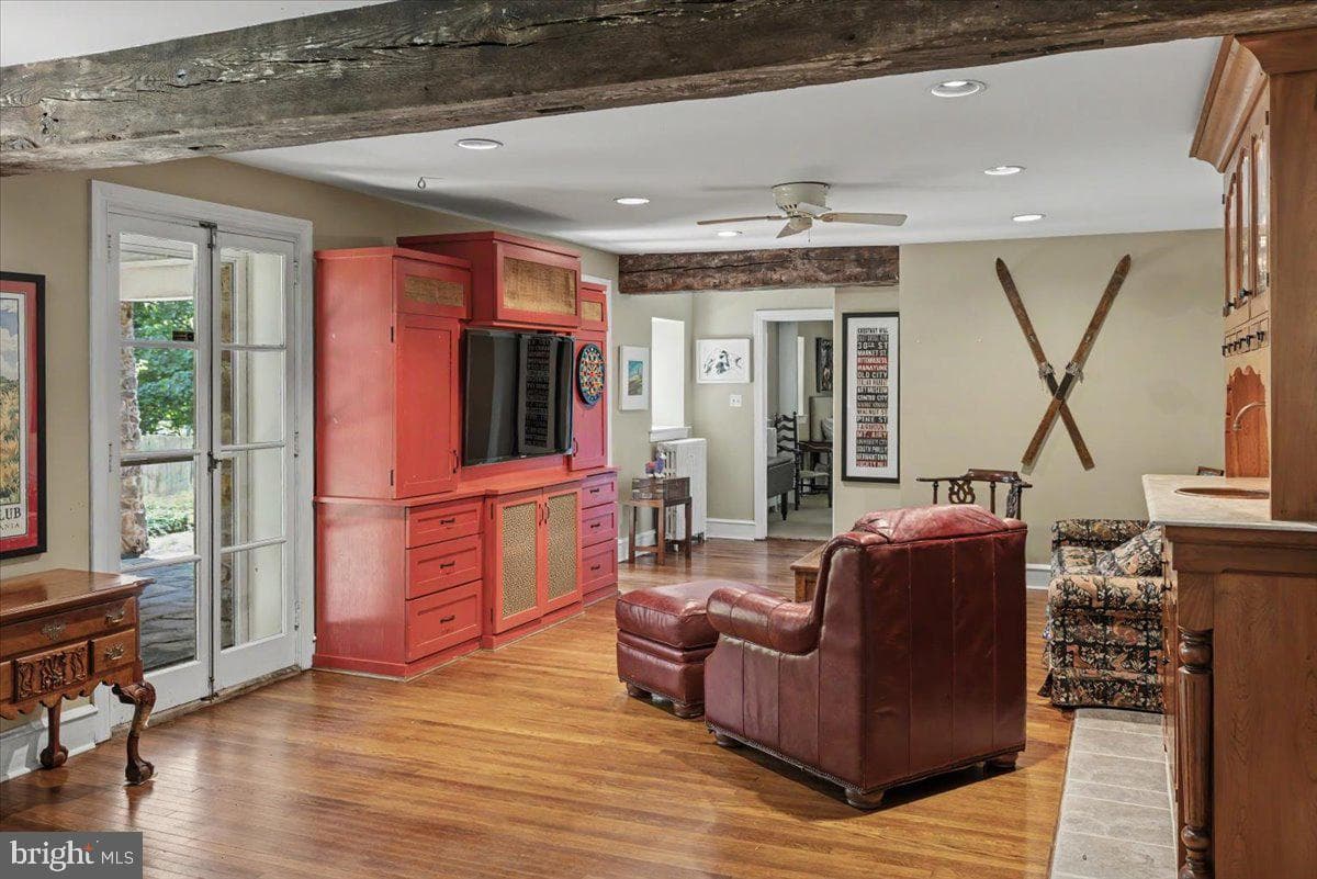 7029 Sheaff Lane photo 50