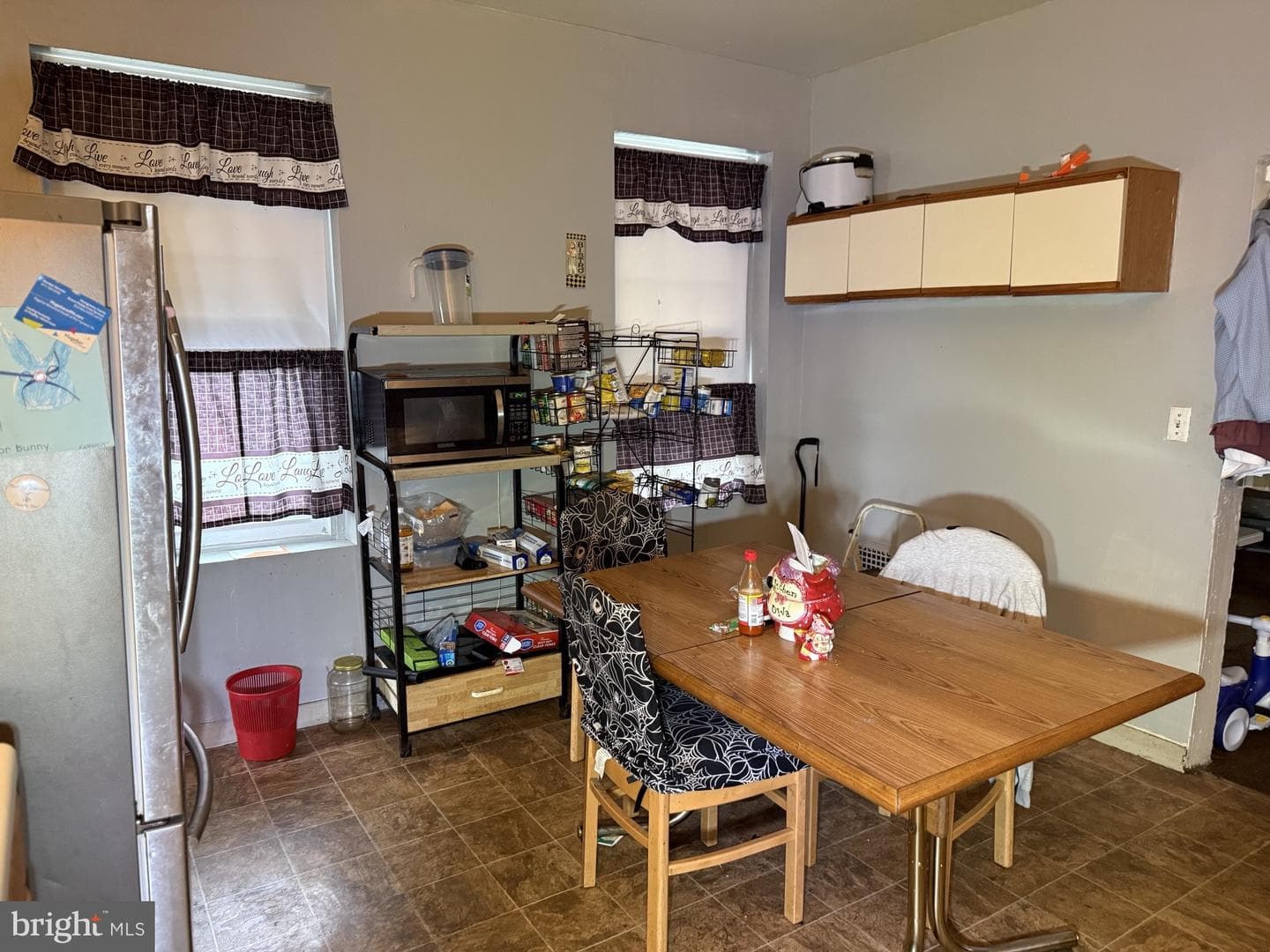216 E Marshall Street photo 11