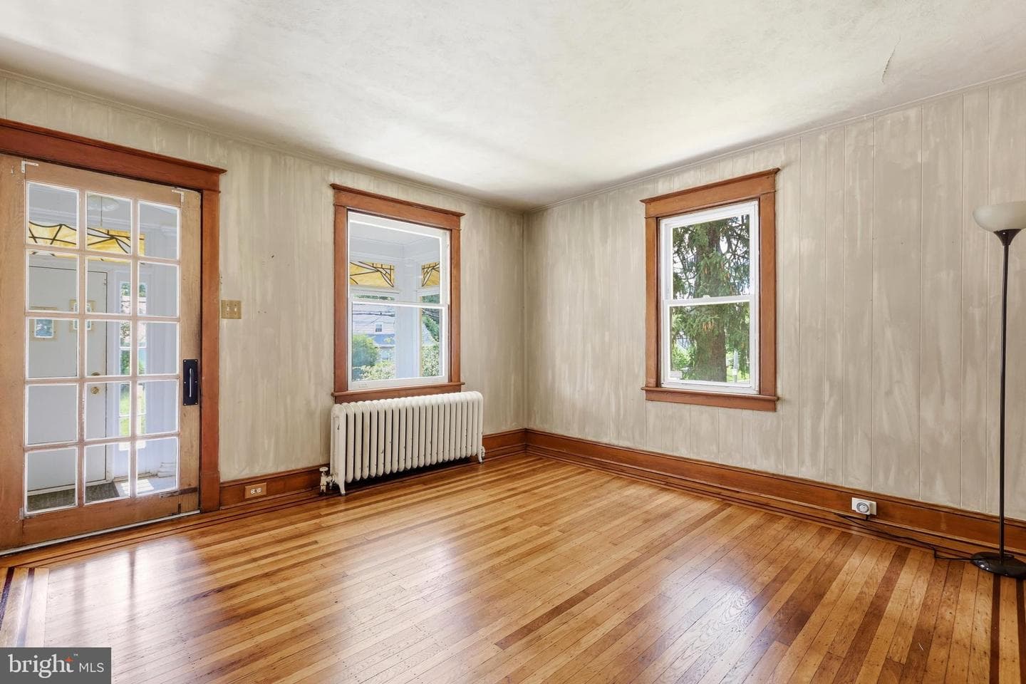 214 N Hills Avenue photo 11