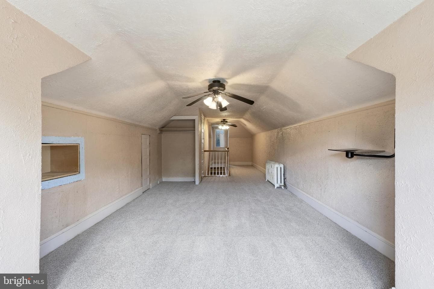 214 N Hills Avenue photo 31
