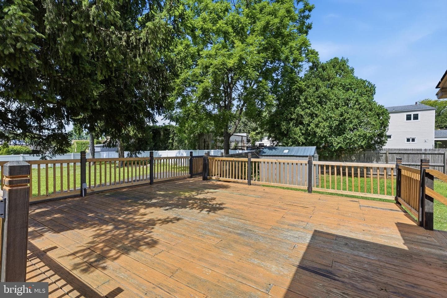 214 N Hills Avenue photo 49