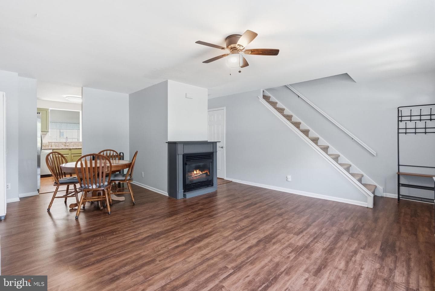 2494 Norrington Drive photo 4