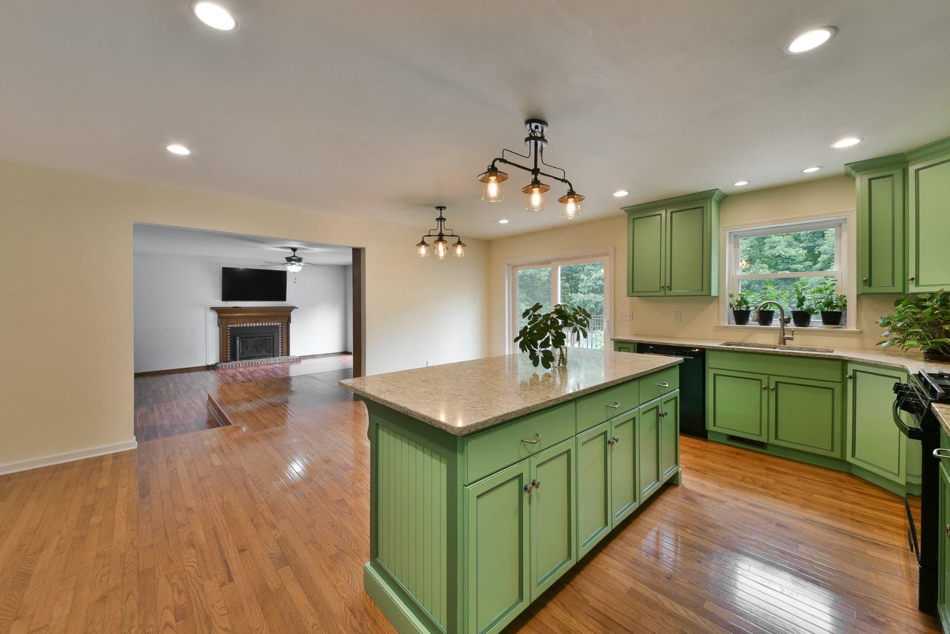 773 Holly Circle photo 11
