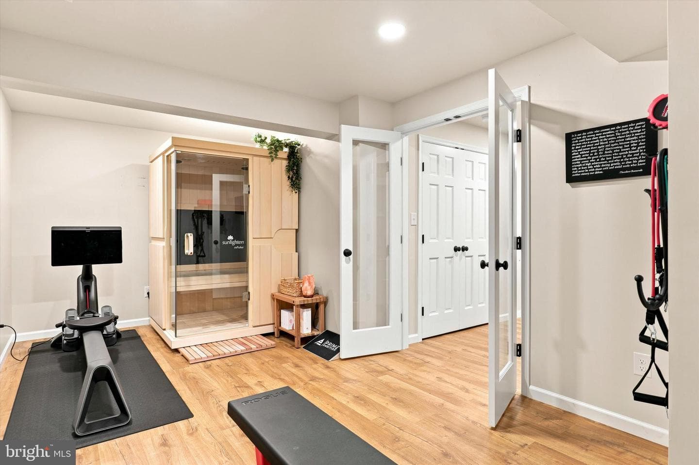 104 Worthington Circle photo 33