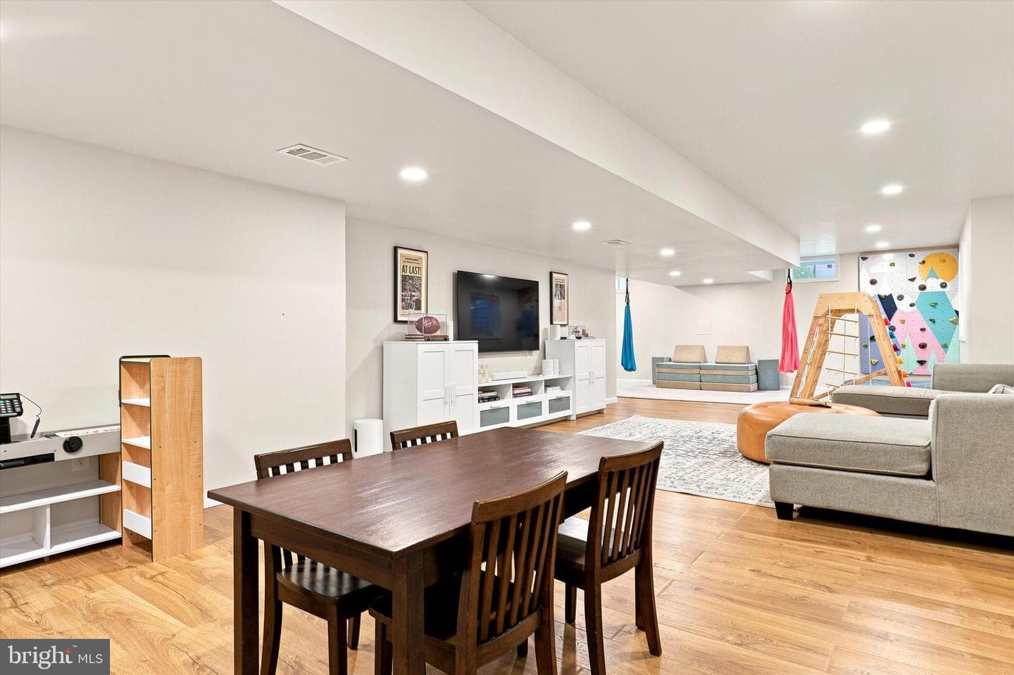 104 Worthington Circle photo 35