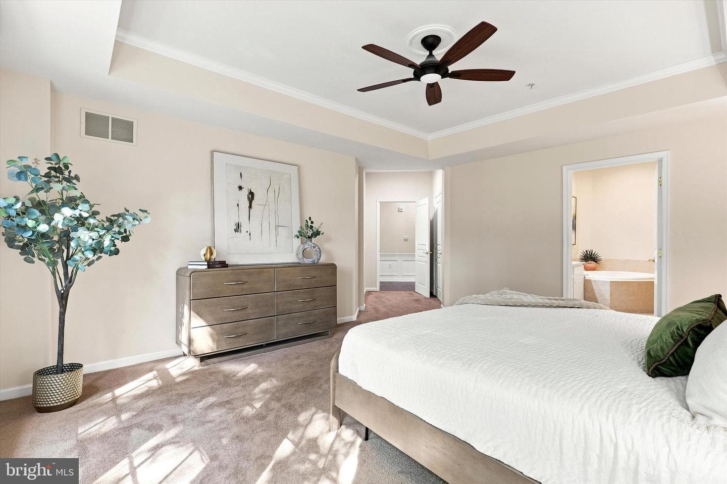 6102 Lilac Court photo 11