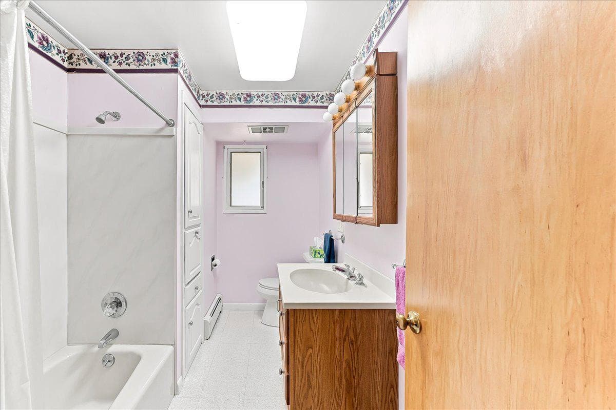 33 Vaux Lane photo 14