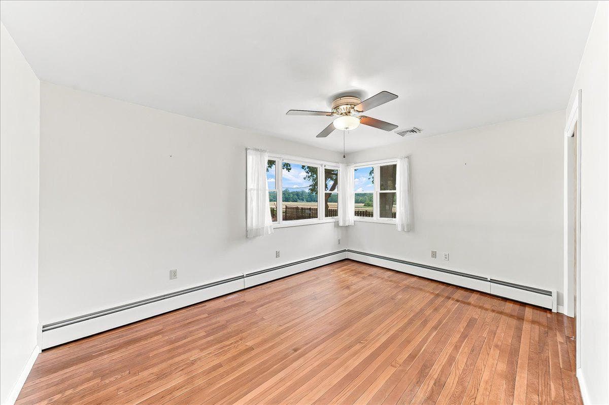 33 Vaux Lane photo 18
