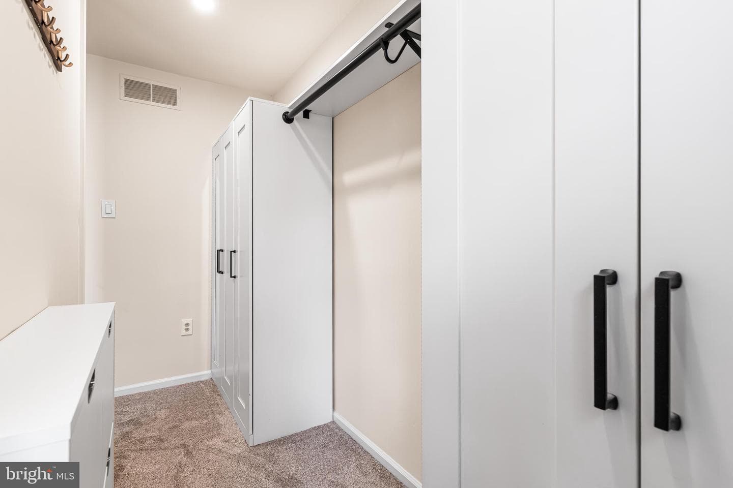211 Orchard Drive photo 19