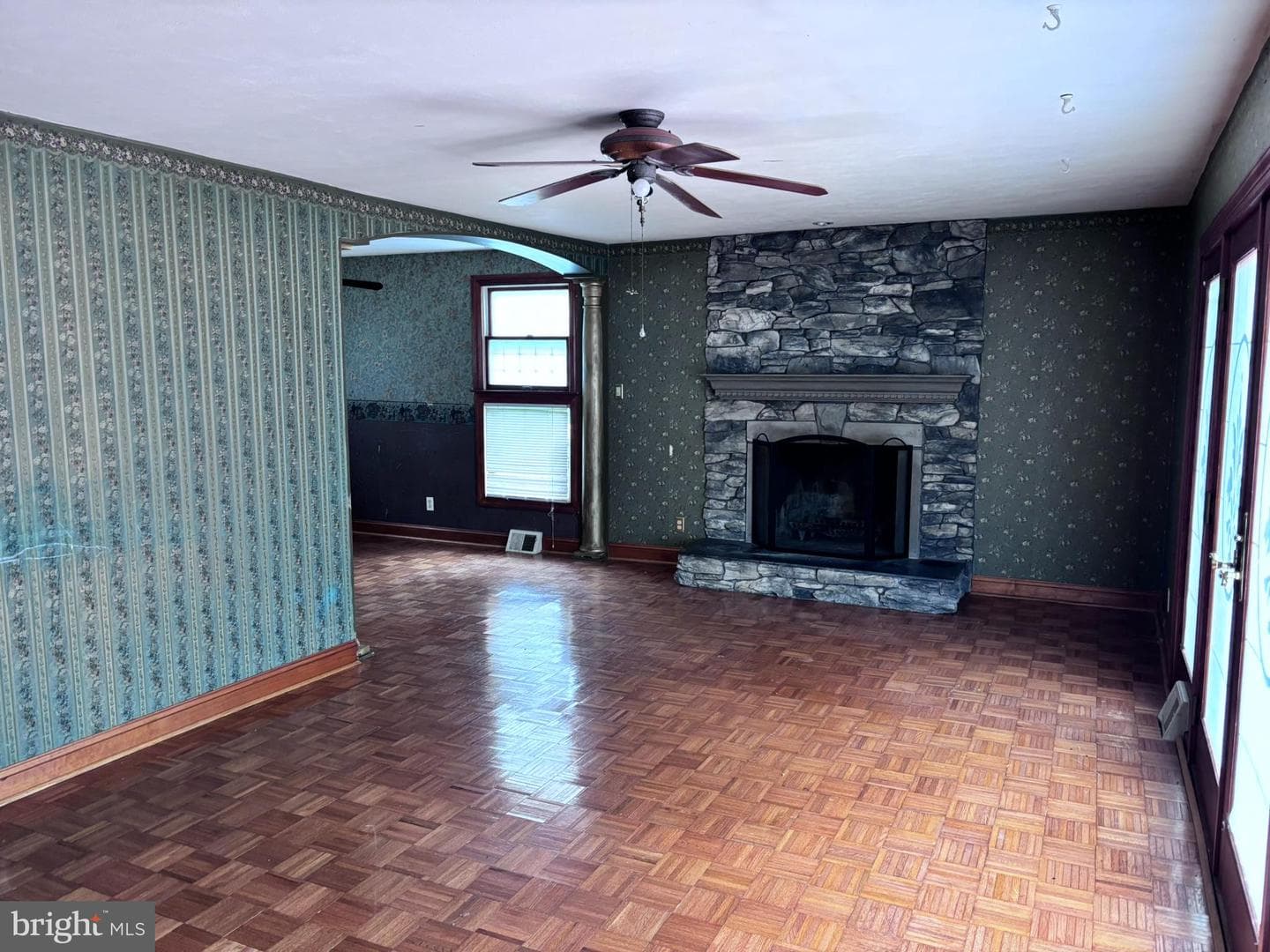 2350 N Parkview Drive photo 4