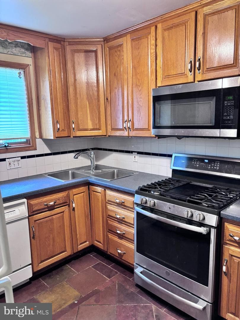2350 N Parkview Drive photo 9