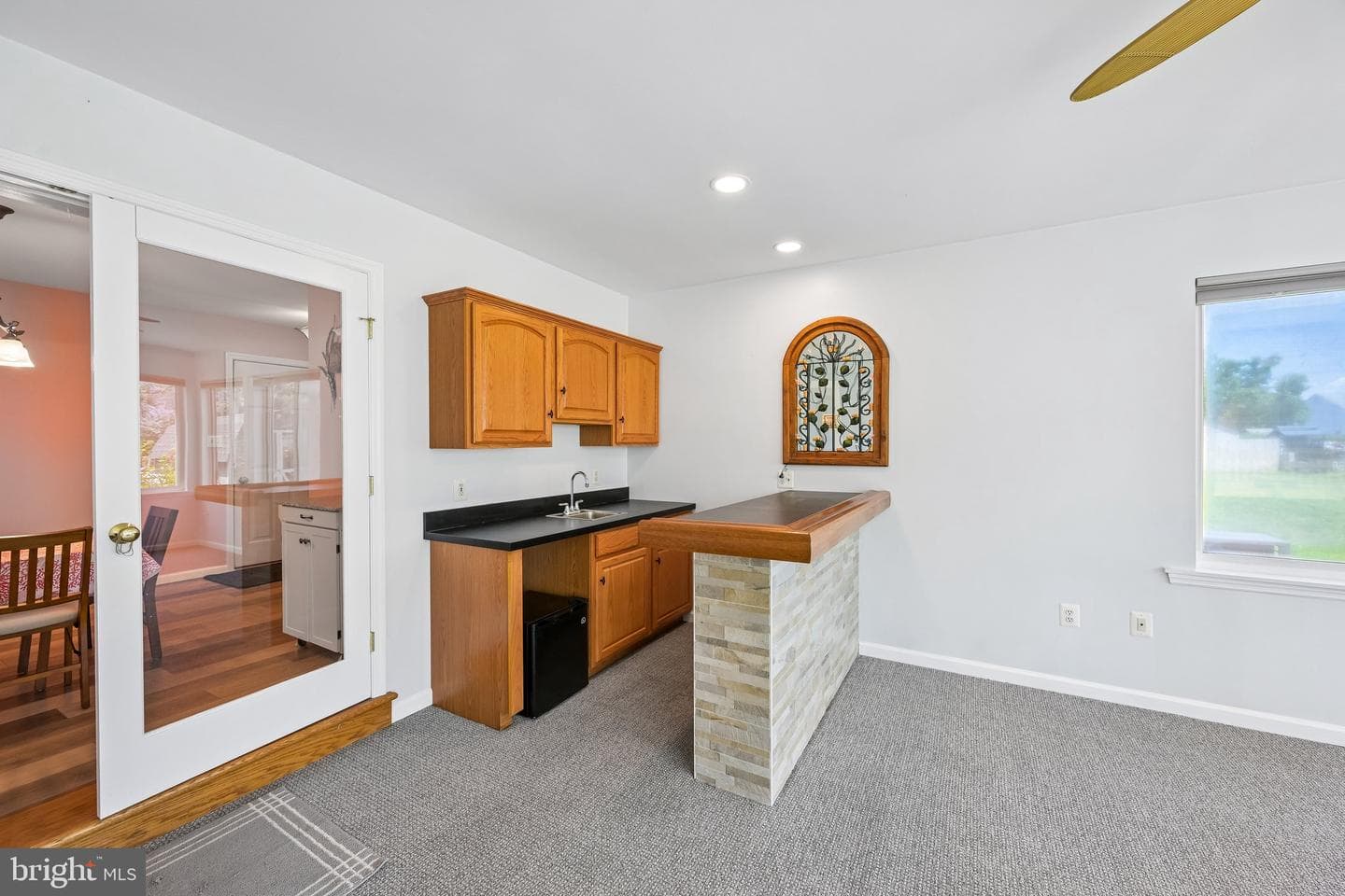 12 Lawn Avenue photo 20