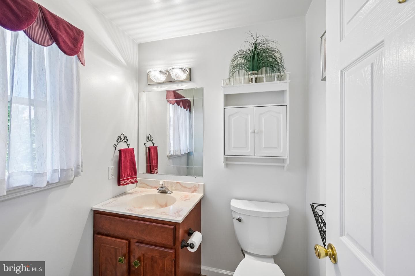 12 Lawn Avenue photo 21