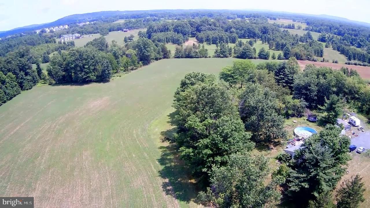 227 Schlegel Road, Gilbertsville