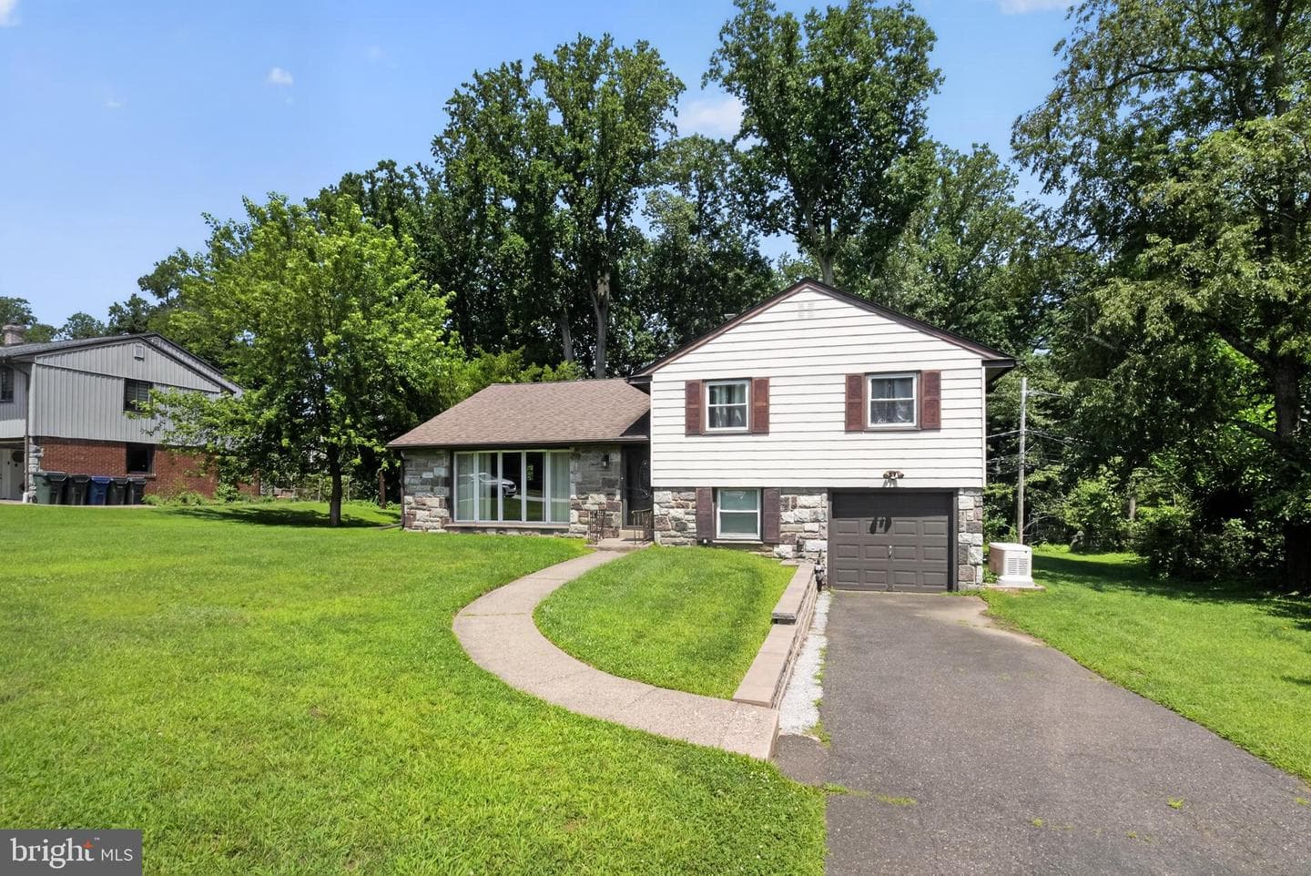 615 Hoyt Road photo 1