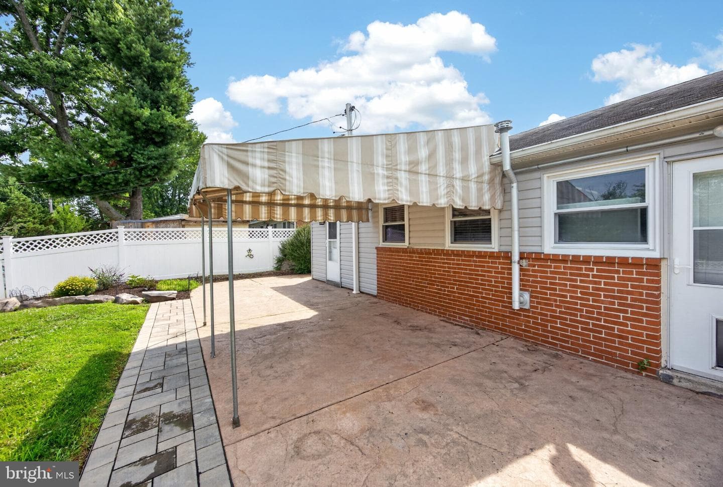 3129 Sycamore Lane photo 38