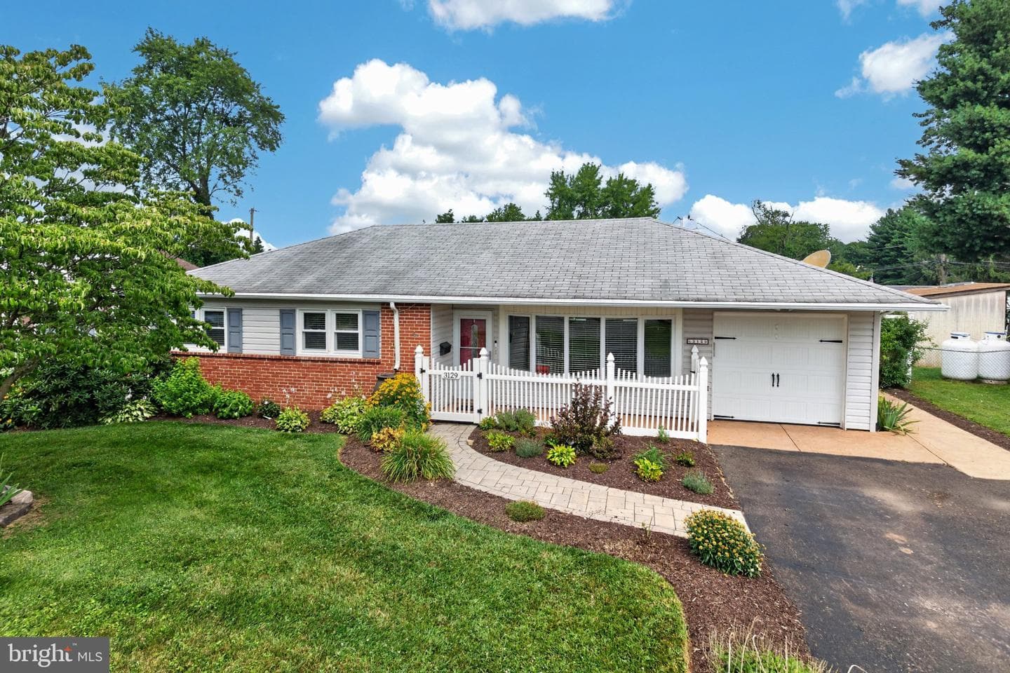 3129 Sycamore Lane photo 9