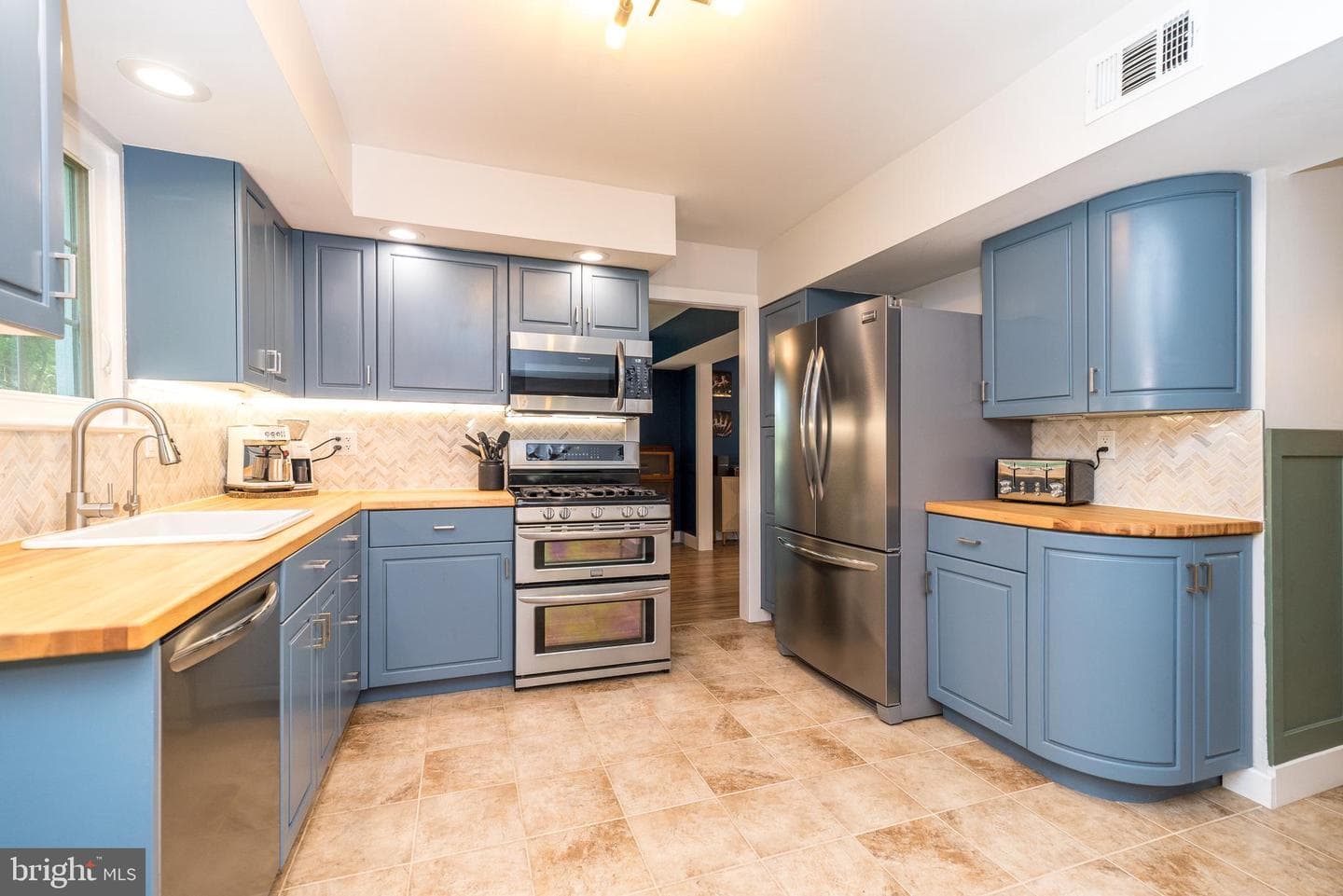 2045 Foster Road photo 12