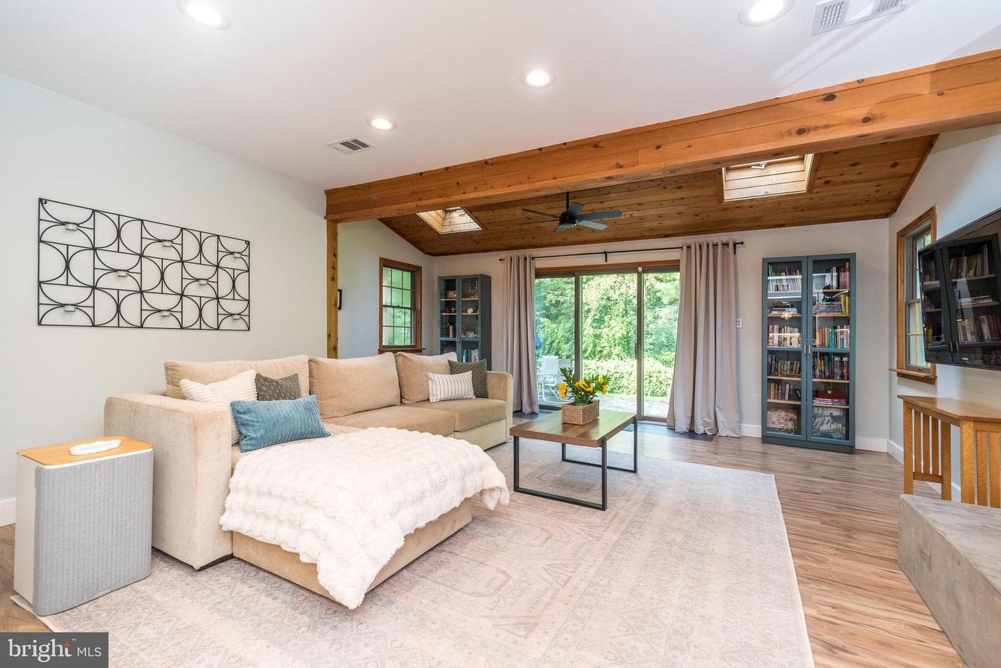 2045 Foster Road photo 16