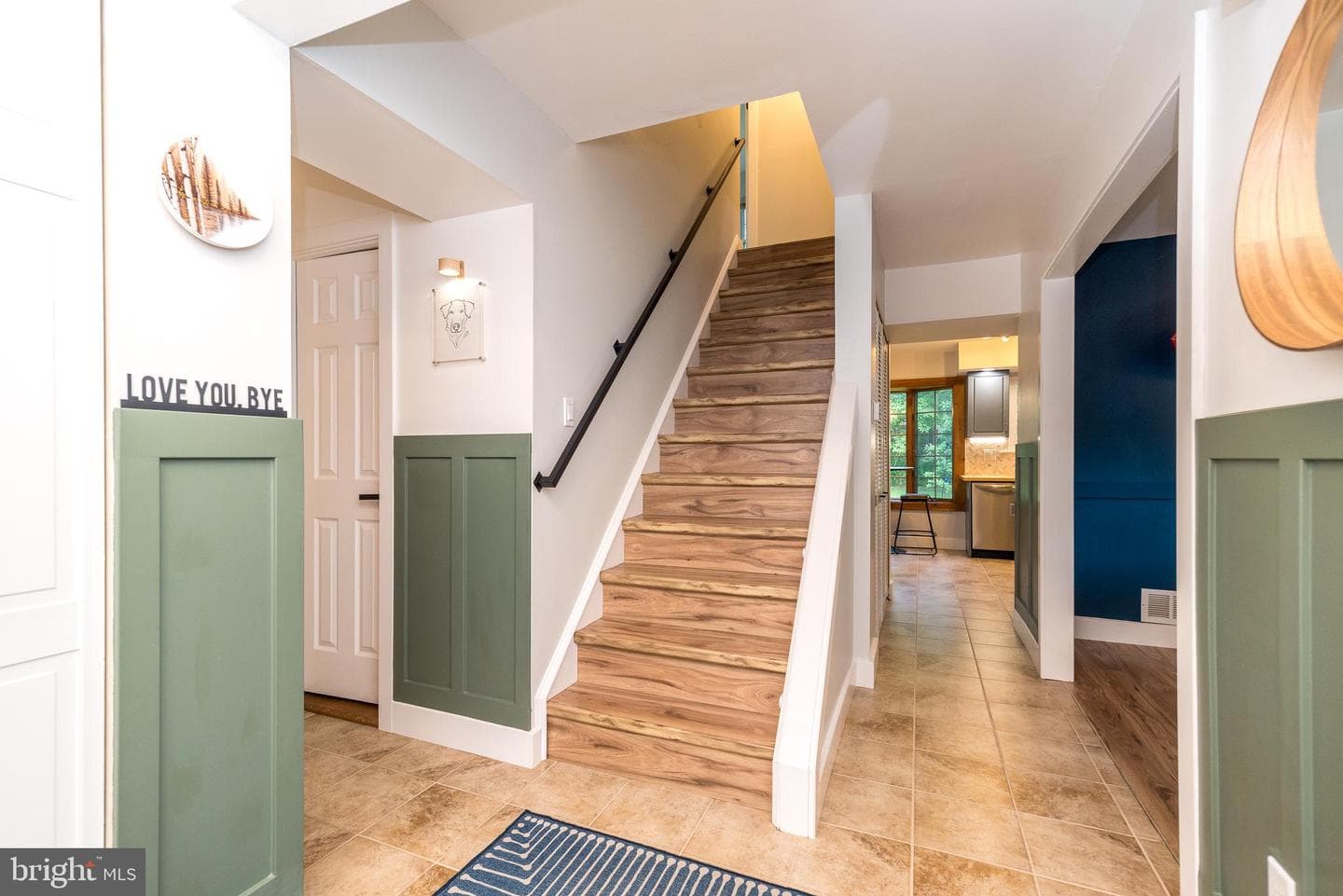 2045 Foster Road photo 5