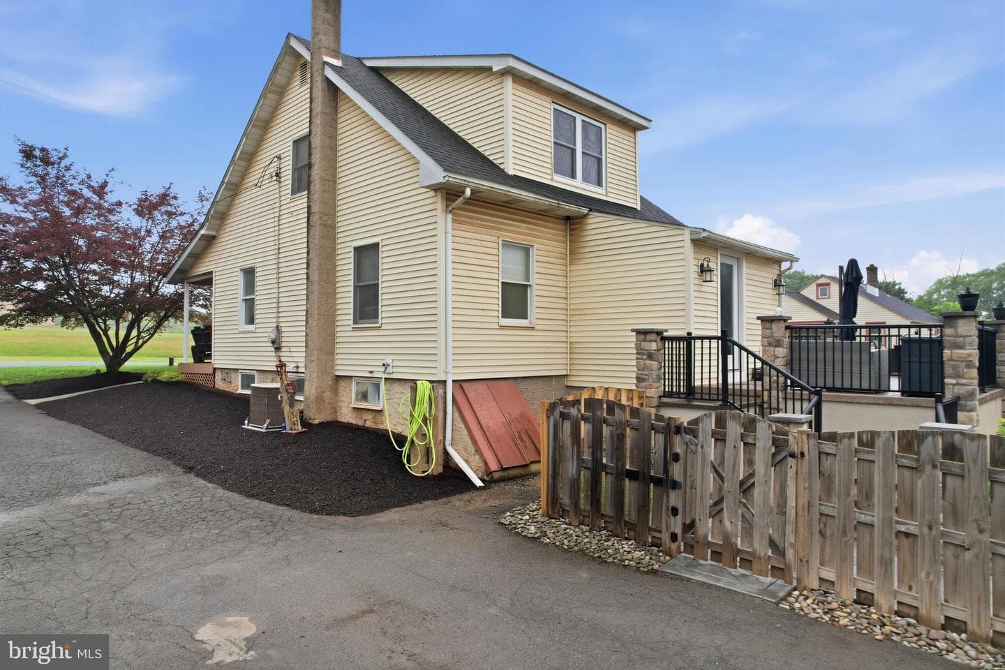 3033 Linfield Road photo 3