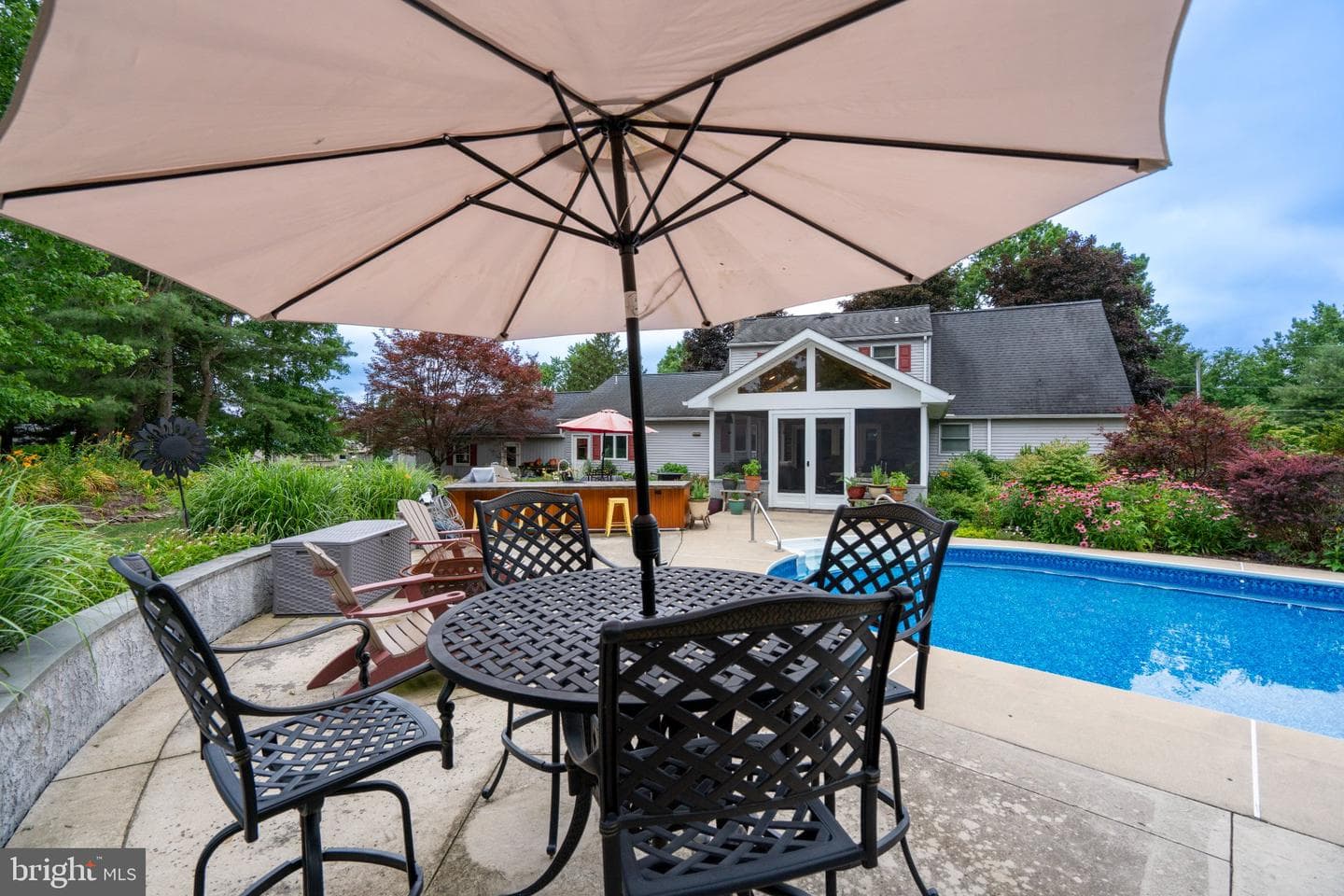1397 Edgeview Street photo 48