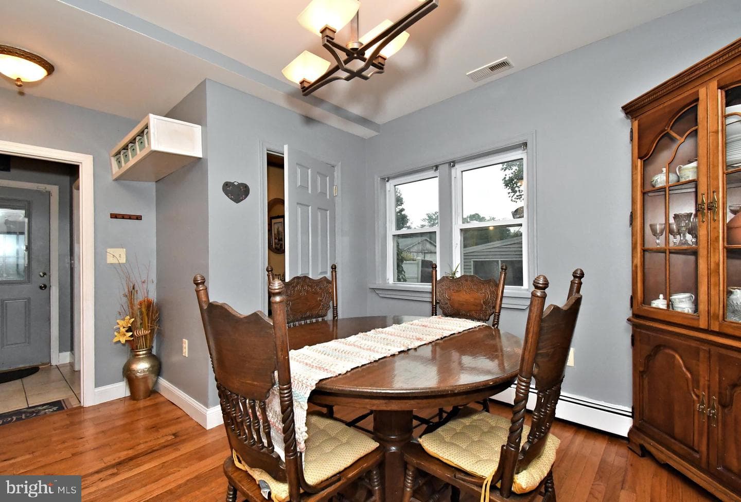 658 Macoby Avenue photo 11