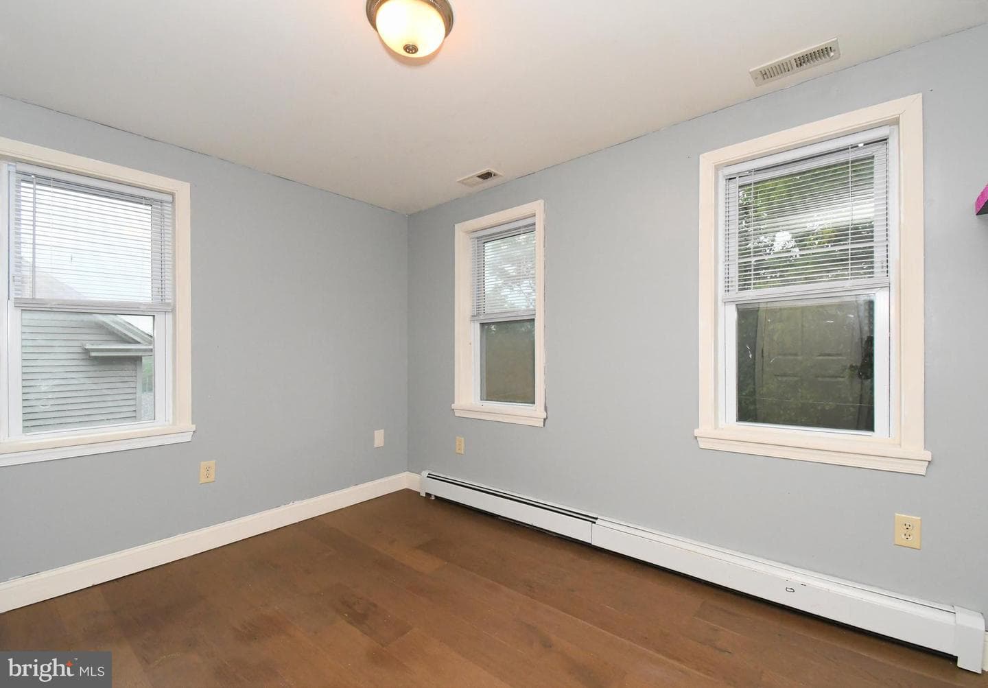 658 Macoby Avenue photo 26