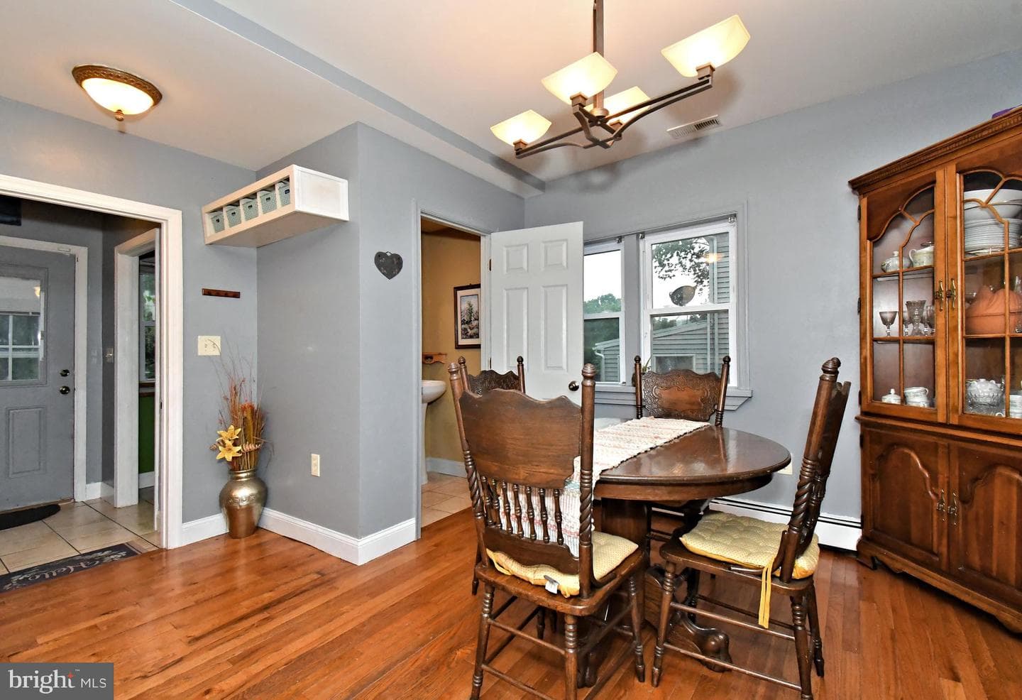 658 Macoby Avenue photo 9