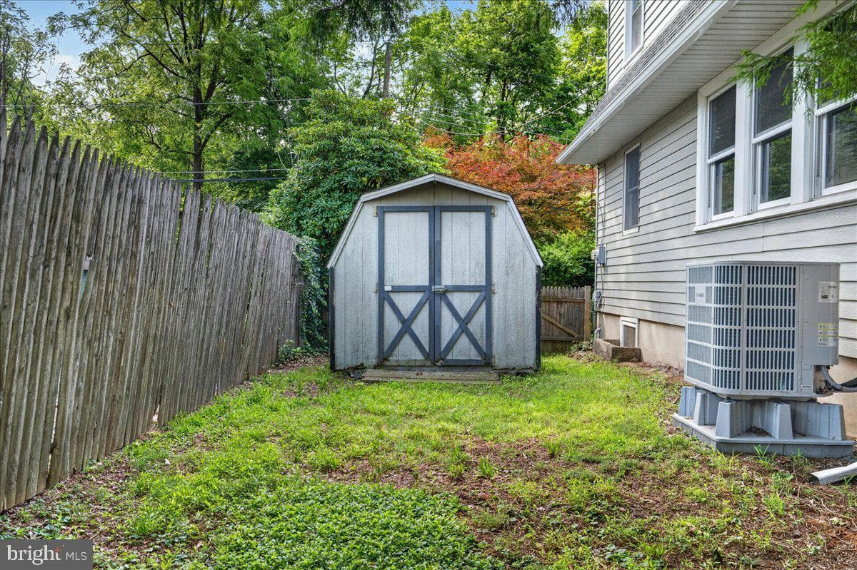 238 Homestead Lane photo 27