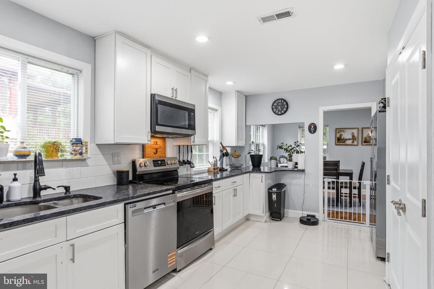 154 Central Avenue photo 12