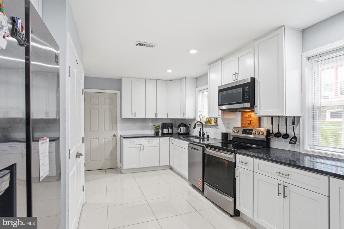 154 Central Avenue photo 13
