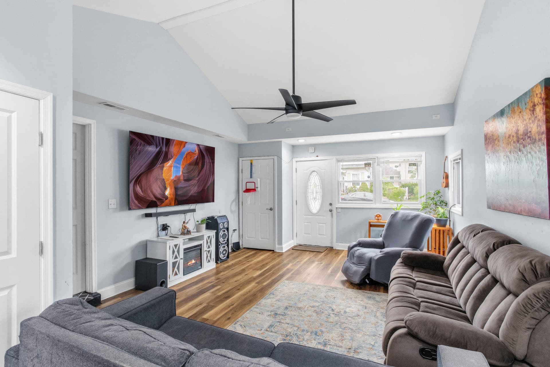 154 Central Avenue photo 9