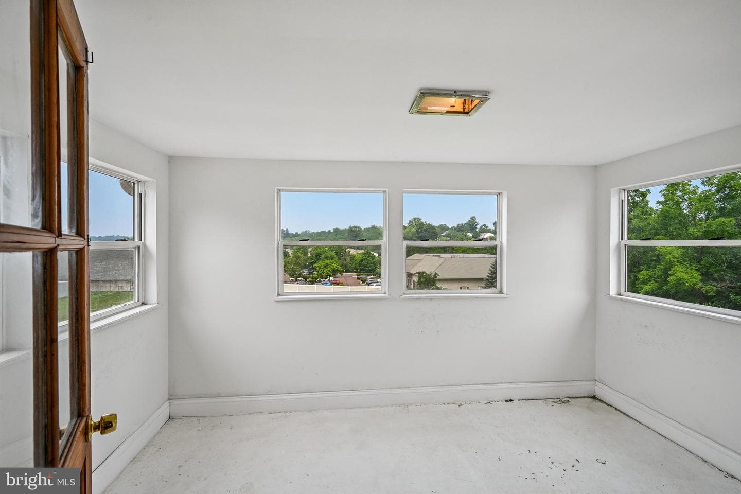 2144 Sunnyside Avenue photo 24