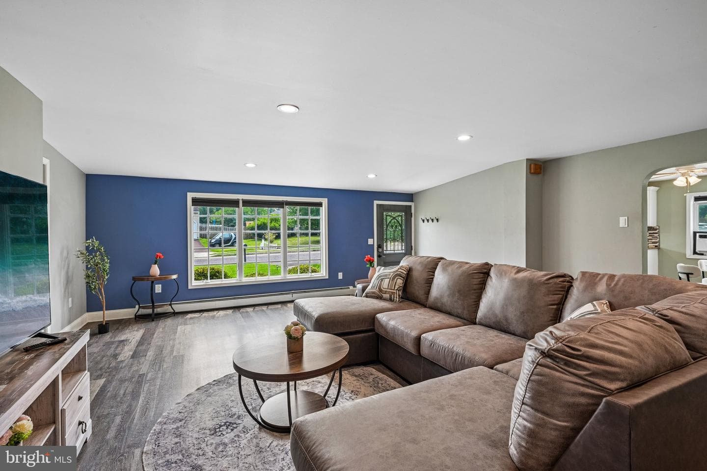 2144 Sunnyside Avenue photo 4