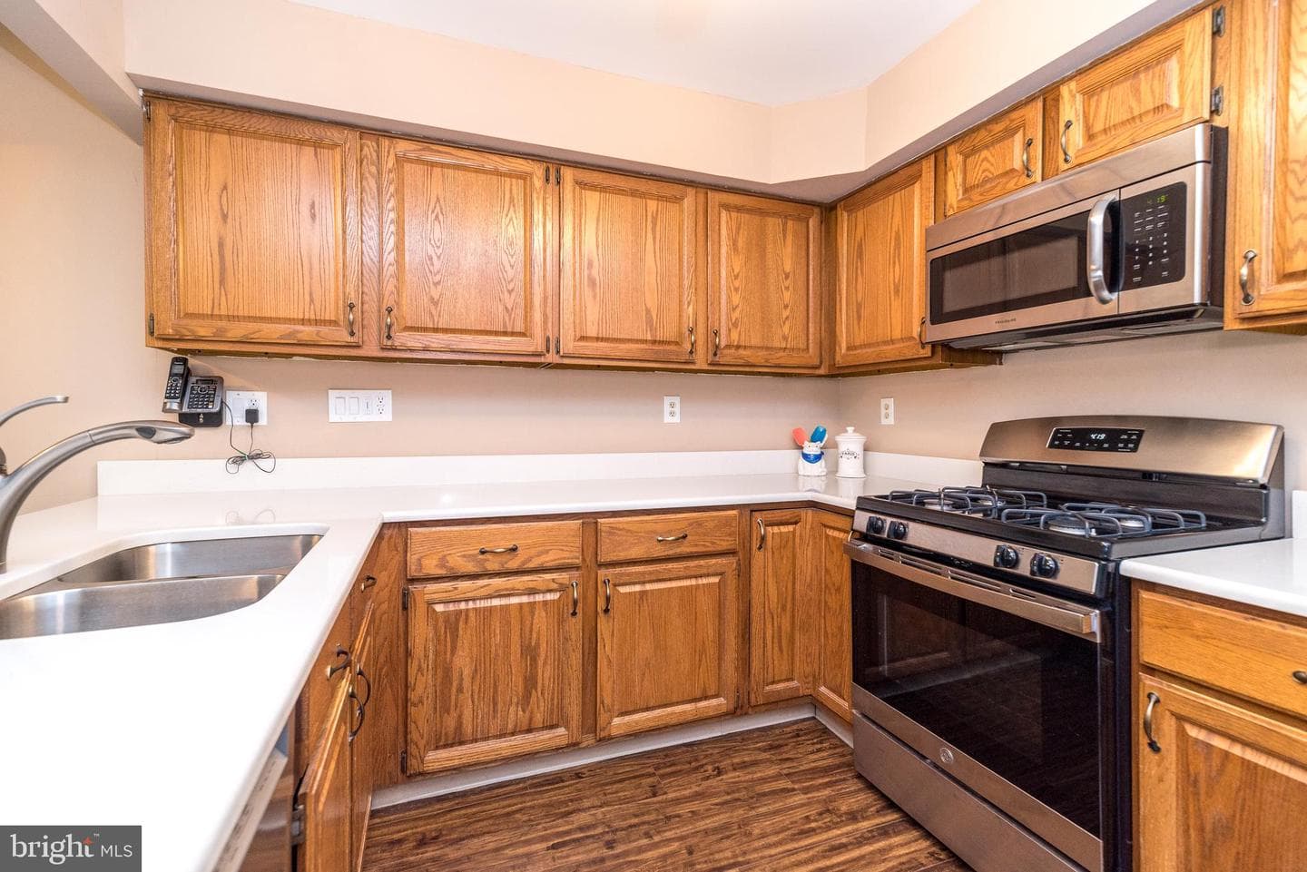 1408 Bronte Court photo 24