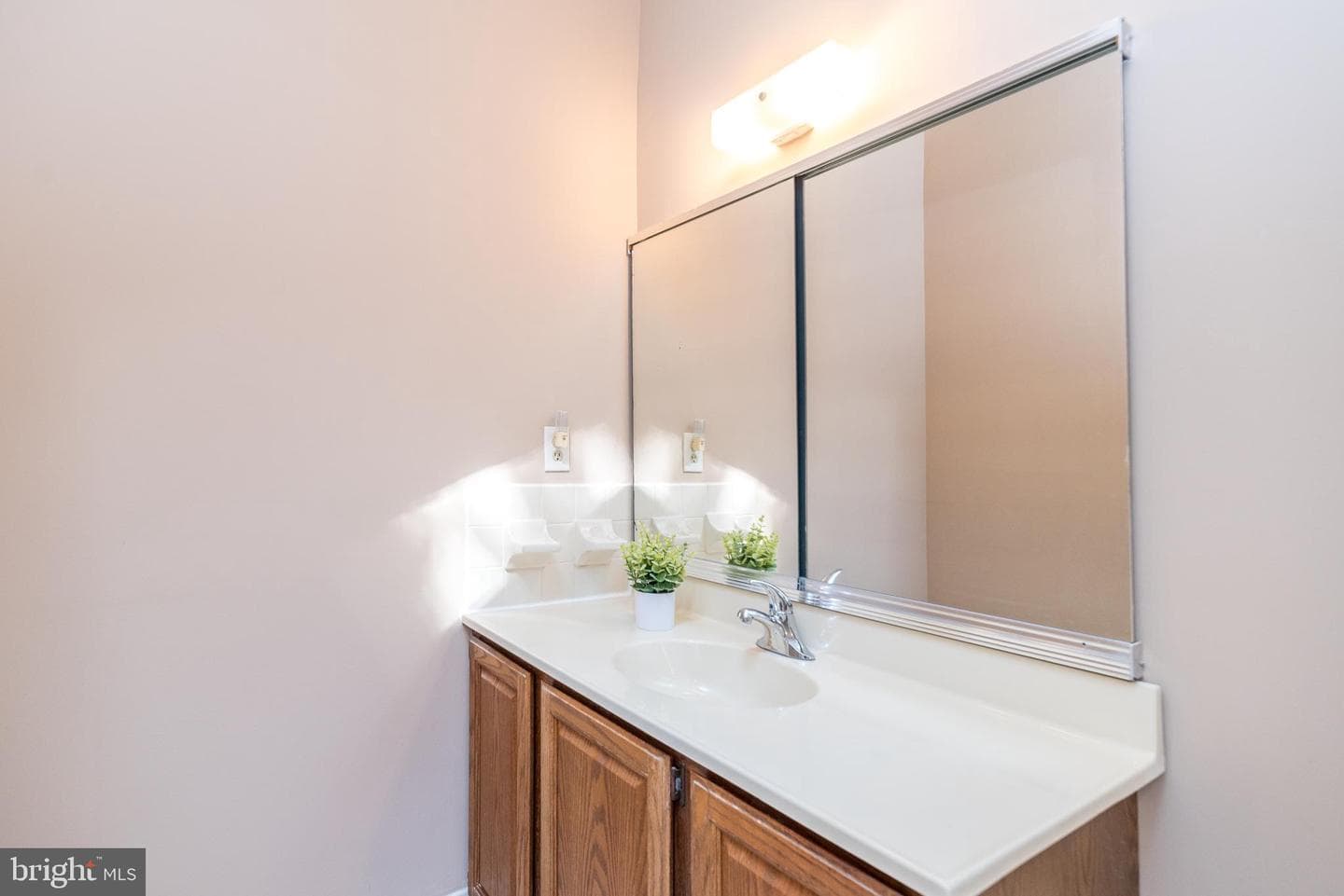 1408 Bronte Court photo 36