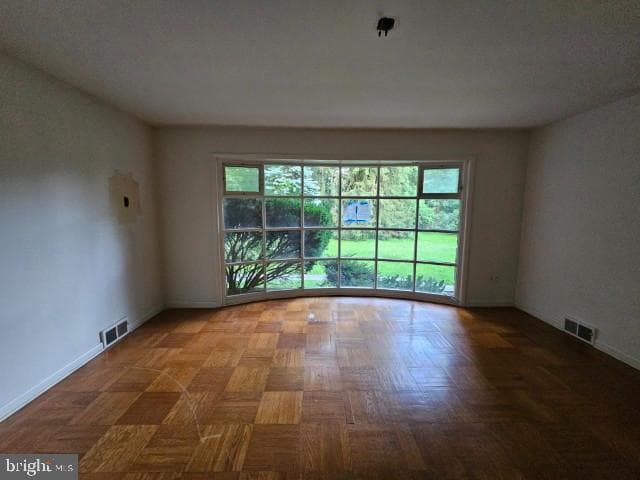 8128 Cedar photo 8