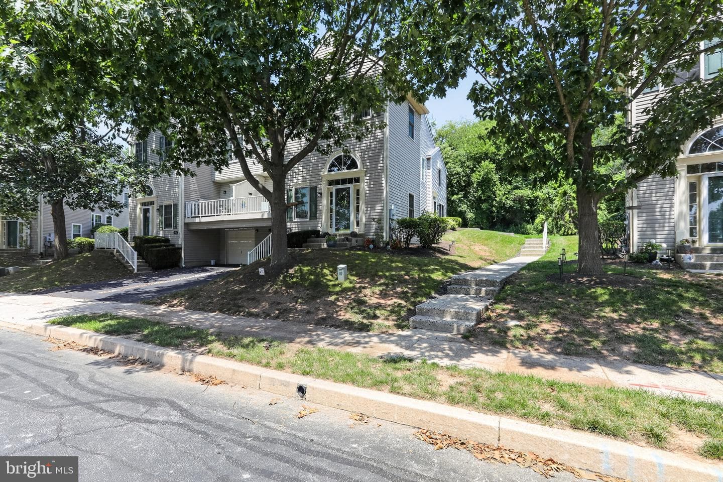474 Stoneglen Street photo 24