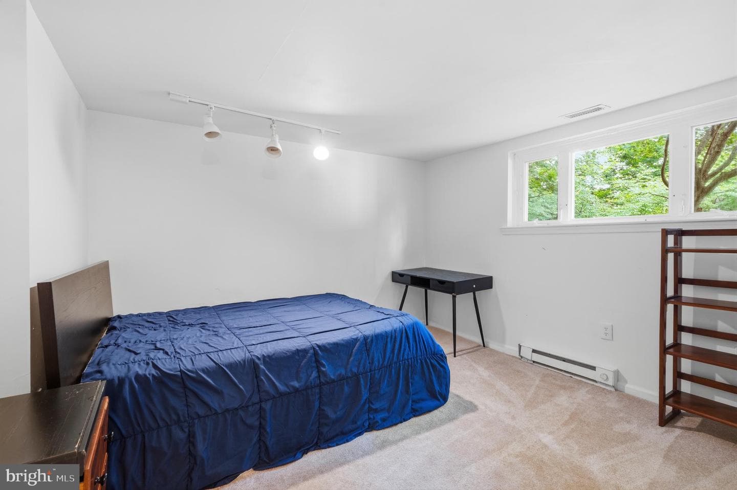 1132 Lindsay Lane photo 17