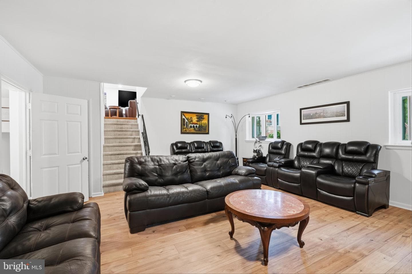 1132 Lindsay Lane photo 5