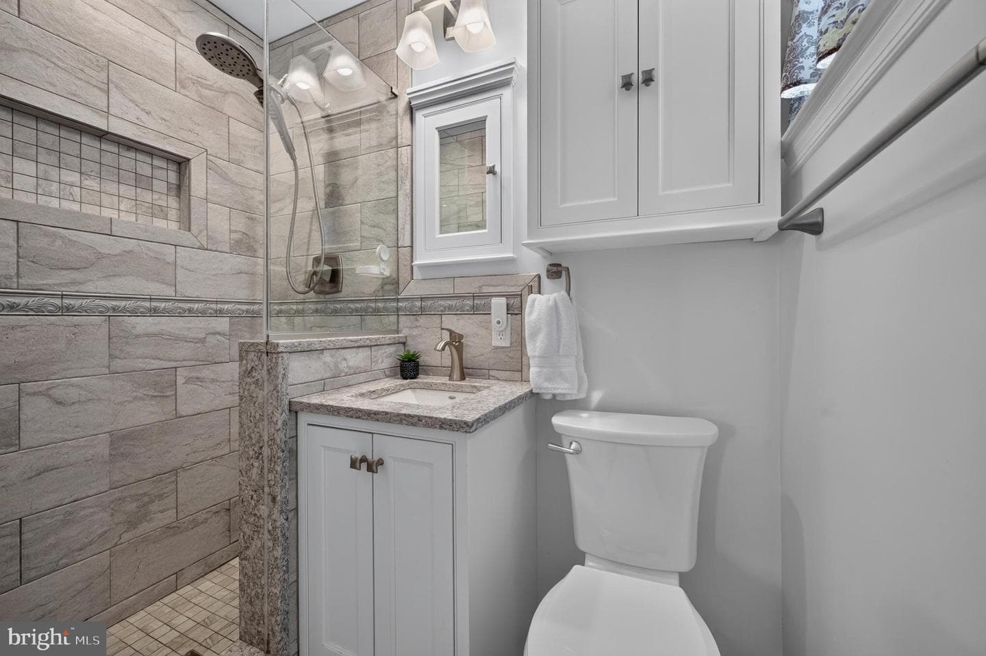 2530 Ball Road photo 16