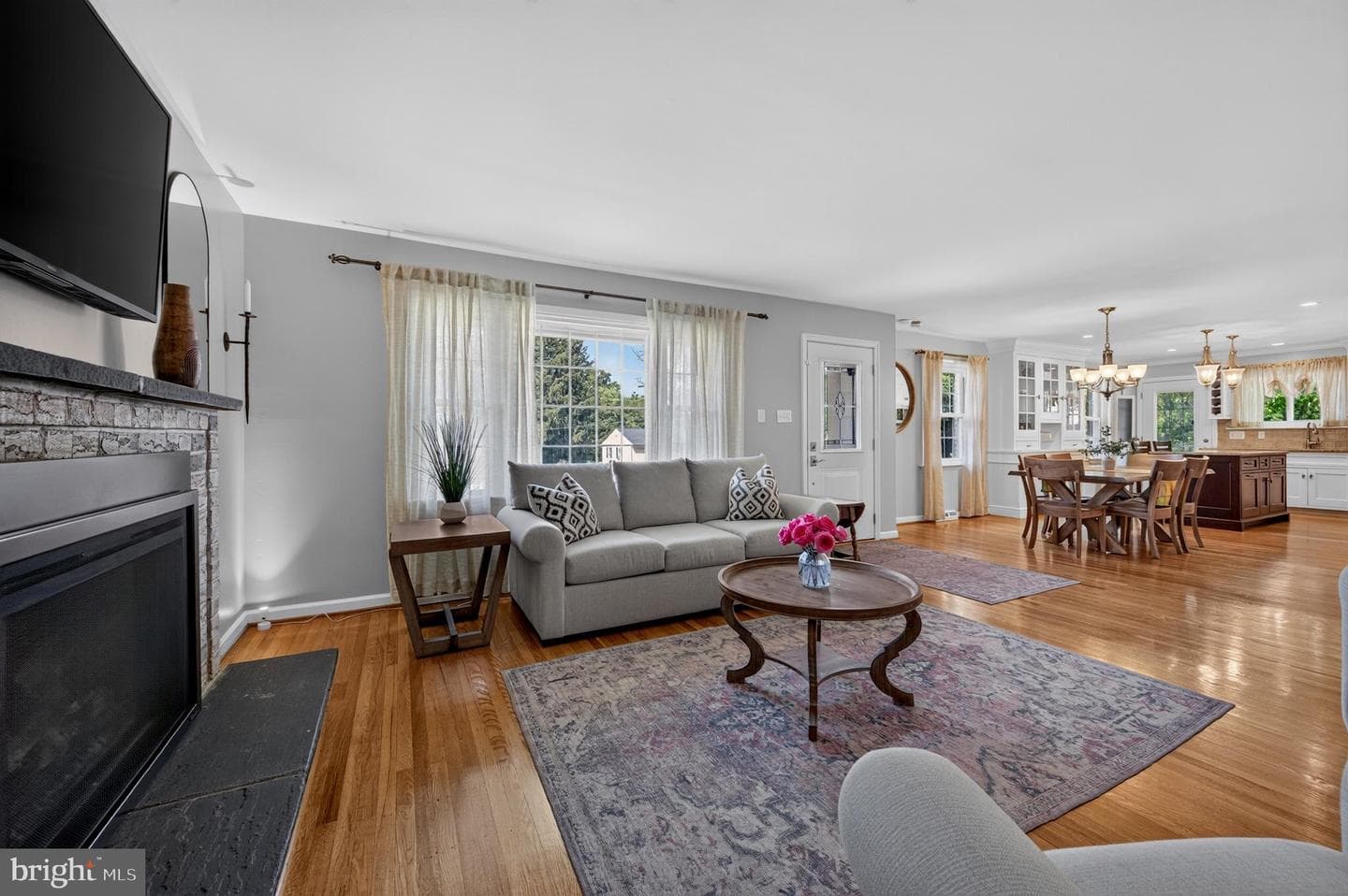2530 Ball Road photo 6