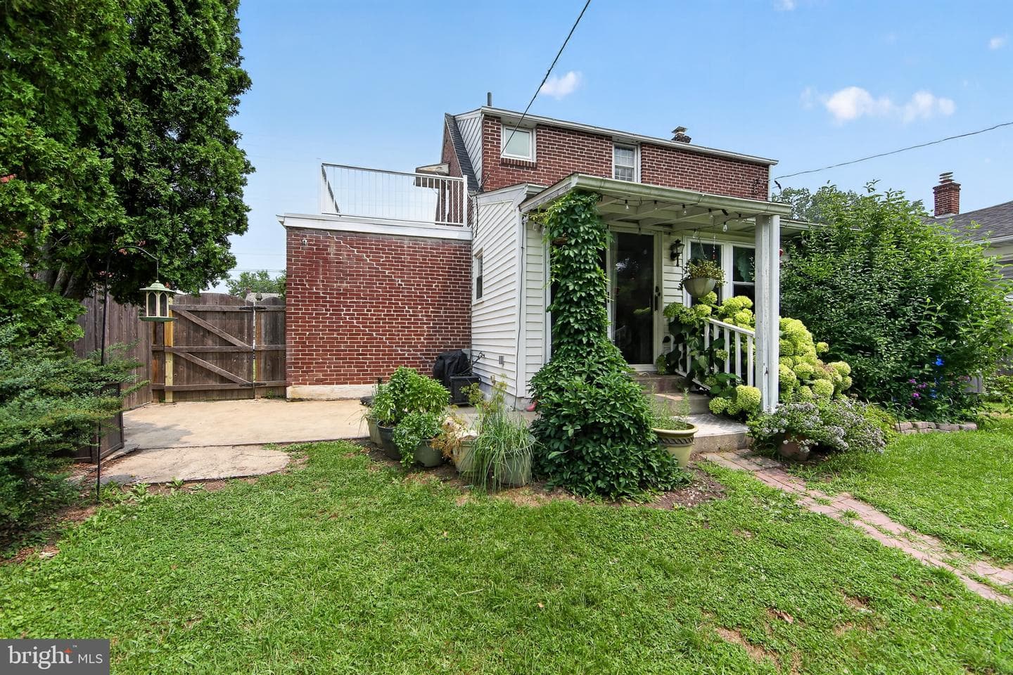 250 W King Street photo 20